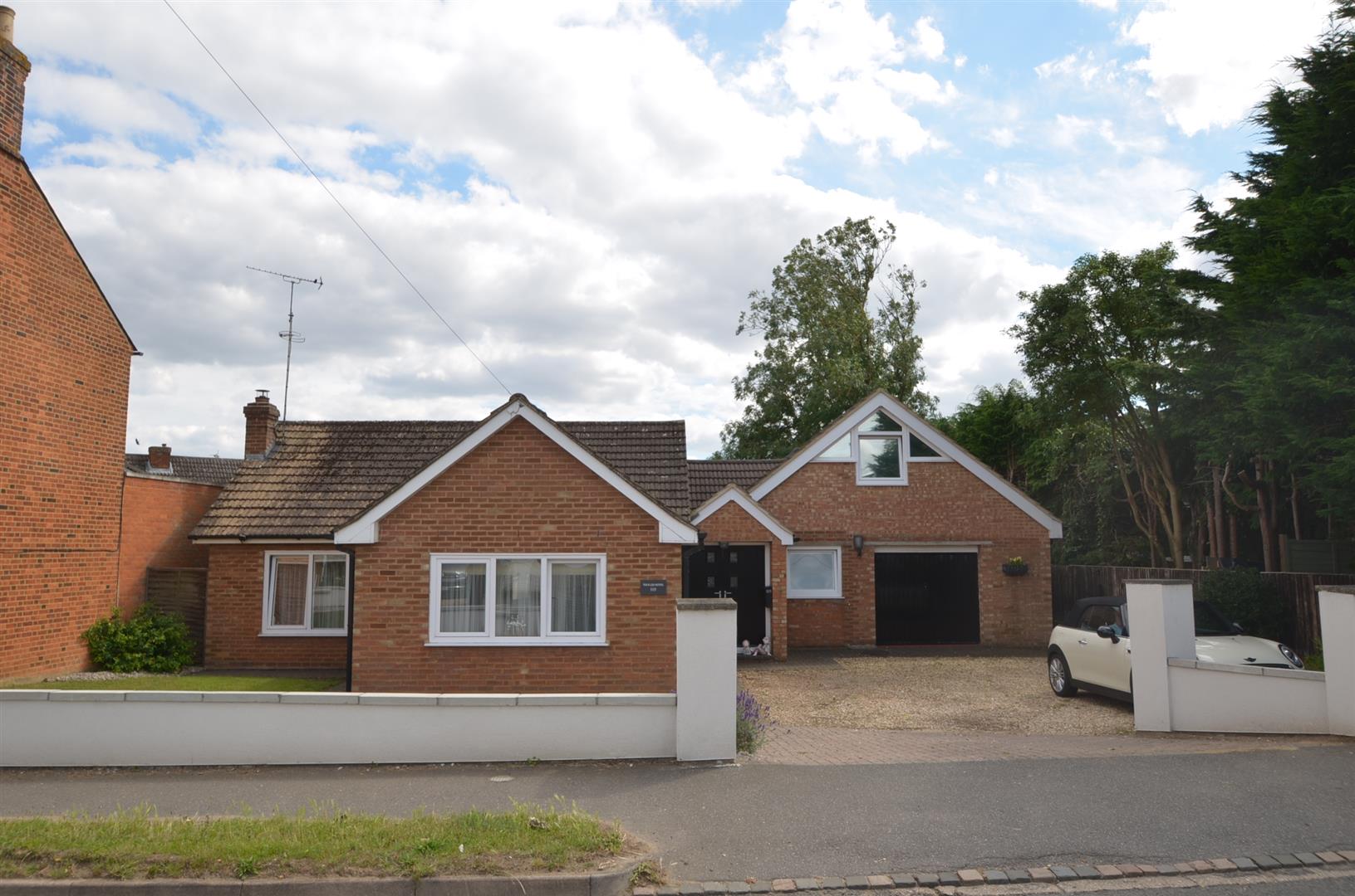 Ampthill Road SHEFFORD